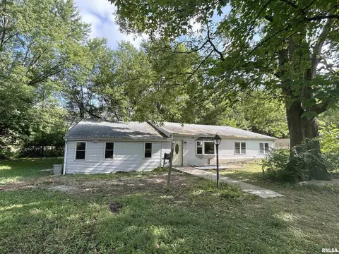 113 Elm St, North Pekin, IL 61554
