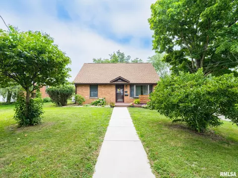 1000 Eldridge St, Washington, IL 61571 photo 3