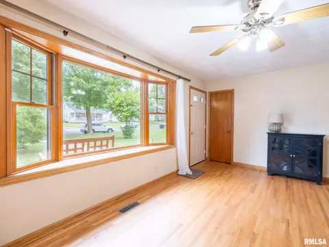 1000 Eldridge St, Washington, IL 61571 photo 11
