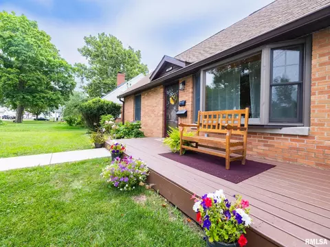 1000 Eldridge St, Washington, IL 61571 photo 4