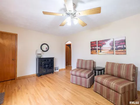 1000 Eldridge St, Washington, IL 61571 photo 13