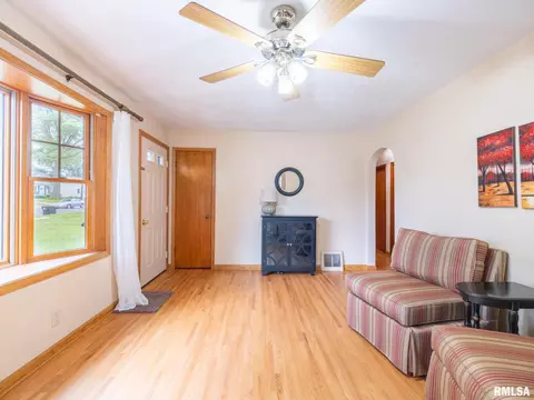 1000 Eldridge St, Washington, IL 61571 photo 12