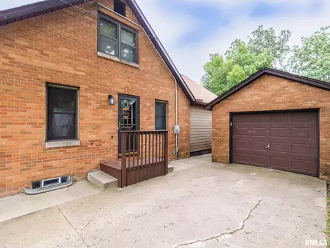 1000 Eldridge St, Washington, IL 61571 photo 7