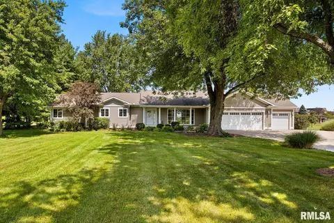 2207 W Bristol Hollow Rd, Dunlap, IL 61525