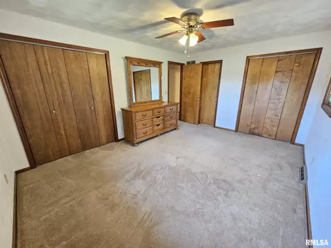 326 Pinecrest Dr, Metamora, IL 61548 photo 6