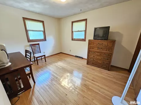 326 Pinecrest Dr, Metamora, IL 61548 photo 9