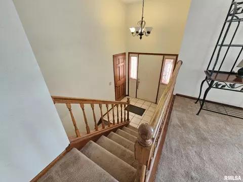 326 Pinecrest Dr, Metamora, IL 61548 photo 17