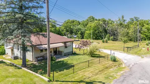 109 Zimmerman Ct, Creve Coeur, IL 61610