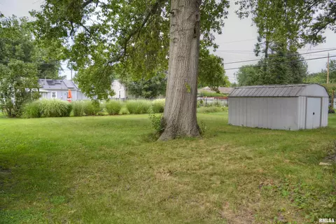 726 Bobby Ave, Macomb, IL 61455 photo 15