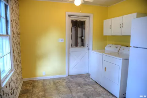 726 Bobby Ave, Macomb, IL 61455 photo 8