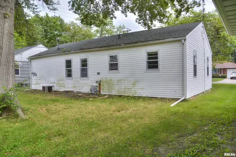726 Bobby Ave, Macomb, IL 61455 photo 16