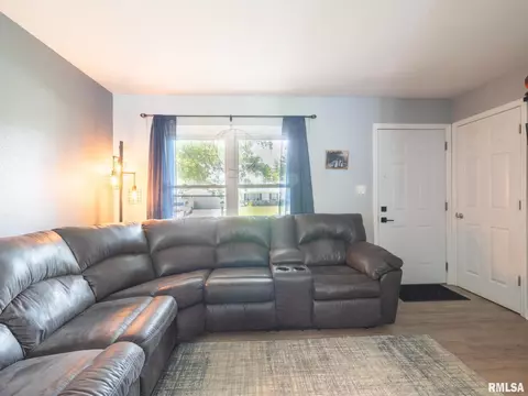 9531 W Guinivere Dr, Mapleton, IL 61547 photo 6