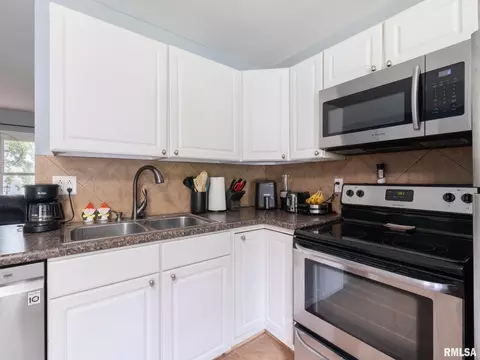 9531 W Guinivere Dr, Mapleton, IL 61547 photo 13