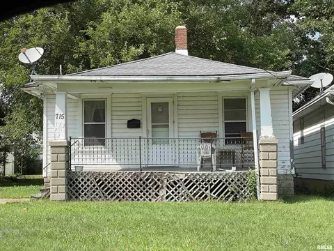 715 W Thrush St, Peoria, IL 61604
