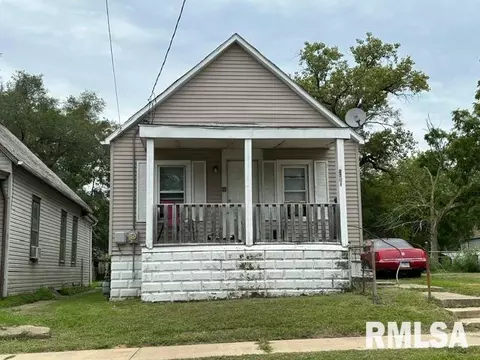 2701 W Latrobe St, Peoria, IL 61605