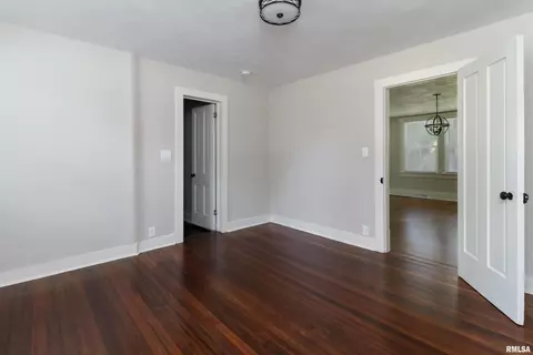 119 W 5th St, Delavan, IL 61734 photo 18