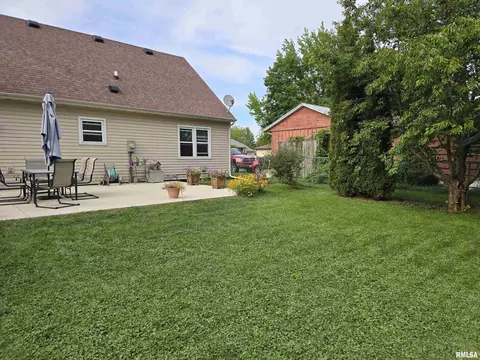 1420 E Spruce St, Canton, IL 61520 photo 54