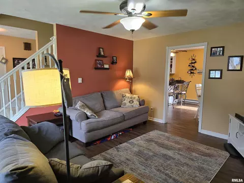 1420 E Spruce St, Canton, IL 61520 photo 7