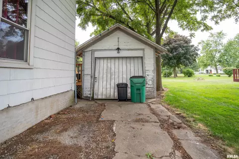 464 W Main St, El Paso, IL 61738 photo 26