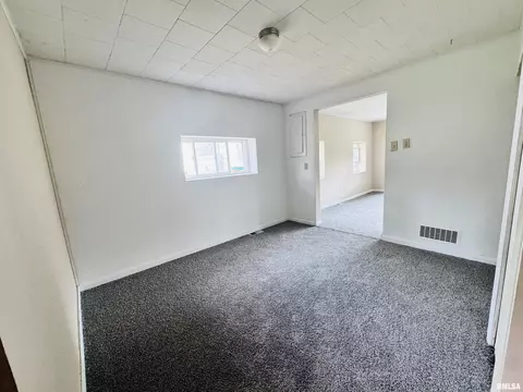 107 Barsi Blvd, Macomb, IL 61455 photo 20