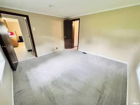 107 Barsi Blvd, Macomb, IL 61455 photo 15