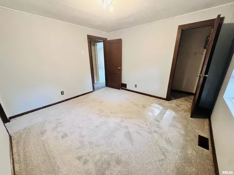 107 Barsi Blvd, Macomb, IL 61455 photo 10