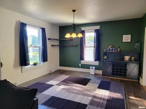 652 W Walnut St, Canton, IL 61520 photo 11