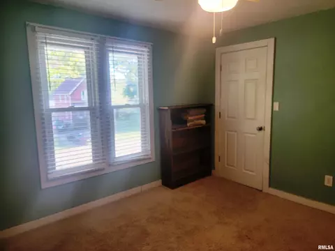 652 W Walnut St, Canton, IL 61520 photo 25