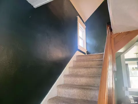 652 W Walnut St, Canton, IL 61520 photo 22