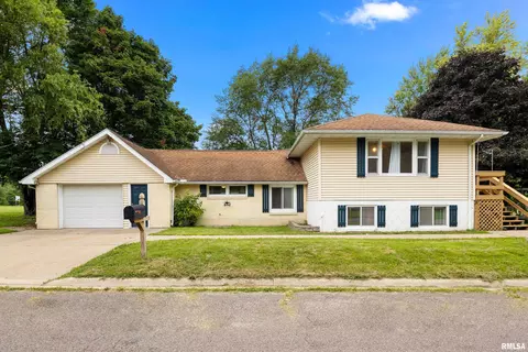 101 N Norwood Pl, East Peoria, IL 61611