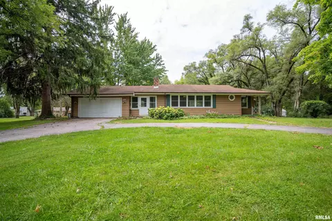 5353 N Big Hollow Rd, Peoria, IL 61615