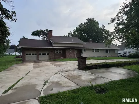 75 N Park Dr, Canton, IL 61520