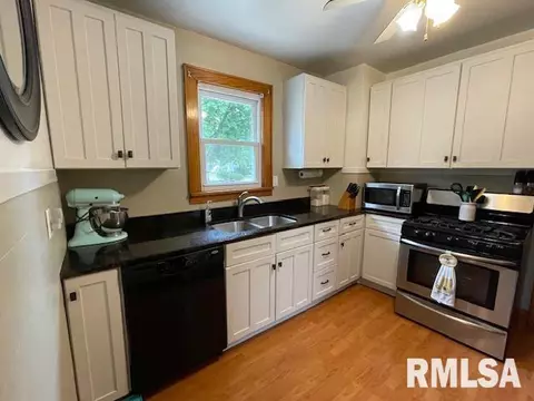 Kitchen - 910 W Piper St, Macomb, IL 61455 photo 1 of 2