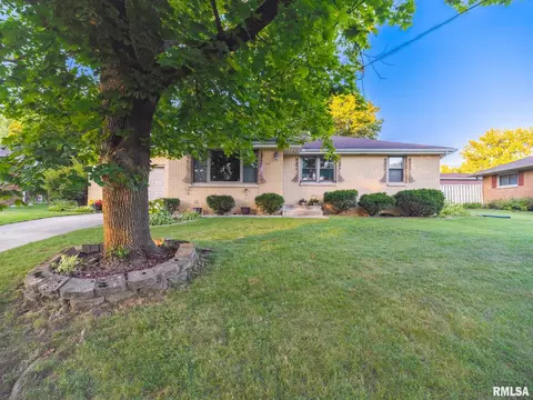 125 Donald Ct, East Peoria, IL 61611