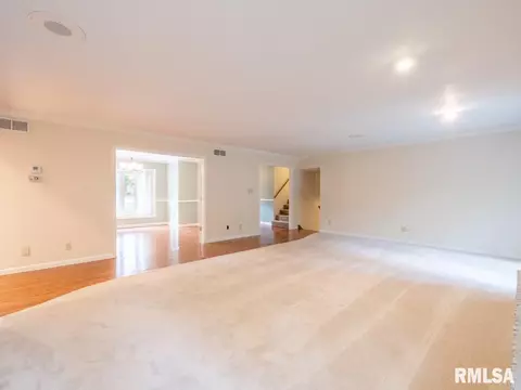 326 W Eagle Nest Rd, Dunlap, IL 61525 photo 3