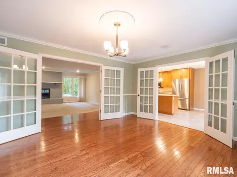 326 W Eagle Nest Rd, Dunlap, IL 61525 photo 7