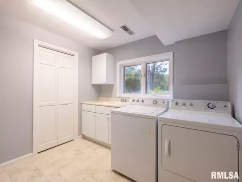 326 W Eagle Nest Rd, Dunlap, IL 61525 photo 37
