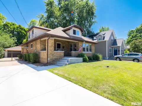 2102 W Alice Ave, West Peoria, IL 61604