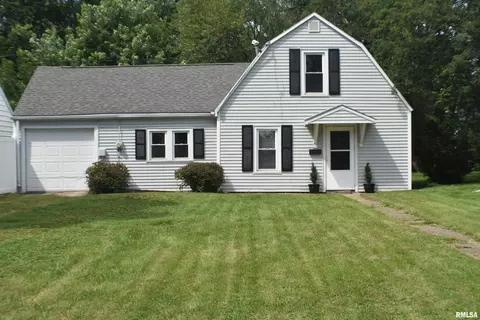 1189 Elm St, Canton, IL 61520
