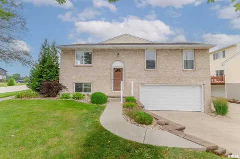 2000 S 2nd Ave, Morton, IL 61550