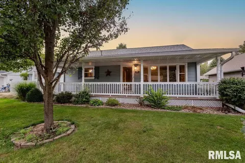 108 Sunrise St, Roanoke, IL 61561