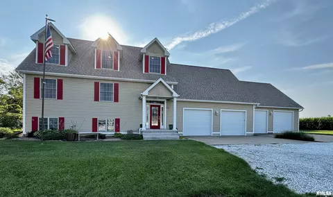 410 N Union St, Good Hope, IL 61438