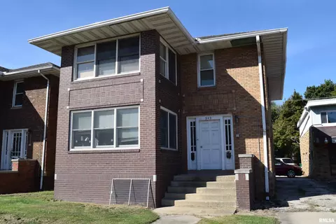 909 N Western Ave, West Peoria, IL 61604