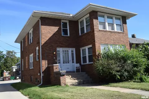 1911 W Laura Ave, West Peoria, IL 61604