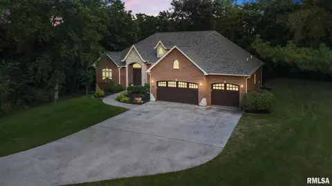 1204 W Poplar Woods Ct, Dunlap, IL 61525