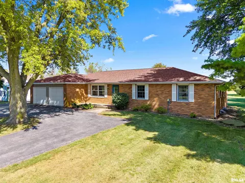 1624 County Road 1200 E Rd, Metamora, IL 61548