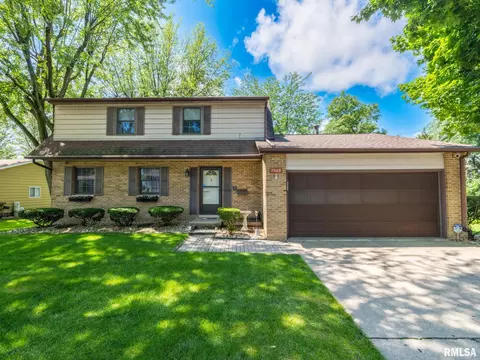 7509 N Oxford Pl, Peoria, IL 61614