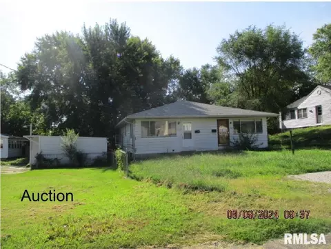 3536 NE Monroe St, Peoria, IL 61603