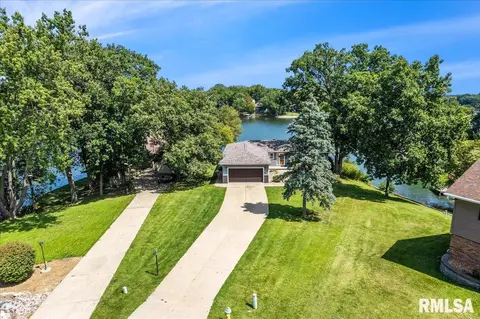 4601 S King Arthur Ct, Mapleton, IL 61547