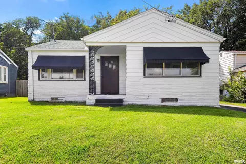 111 Lewis Ct, Bartonville, IL 61607